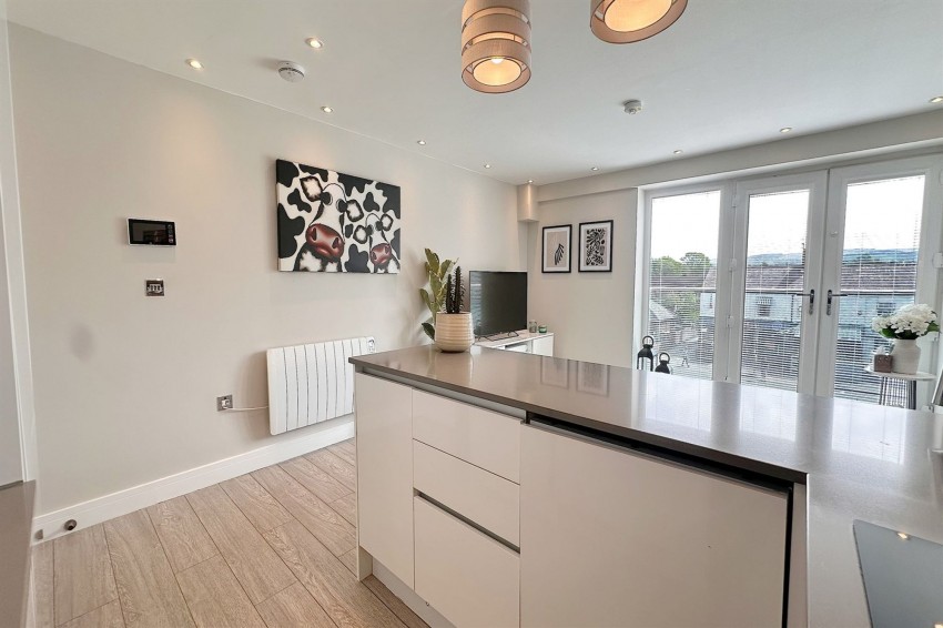 Images for Queensway, Poynton, SK12