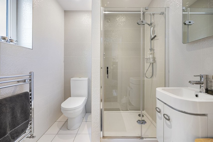 Images for Daveylands, Oak Lawn, SK9