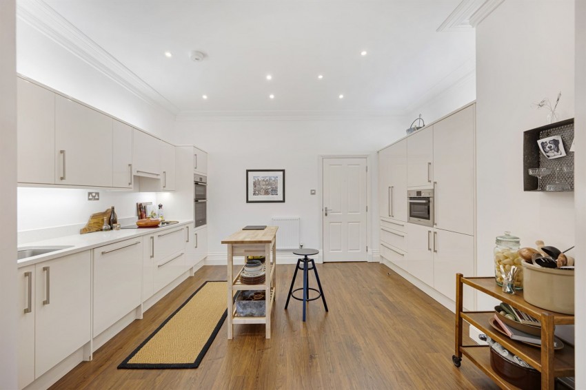 Images for Daveylands, Oak Lawn, SK9