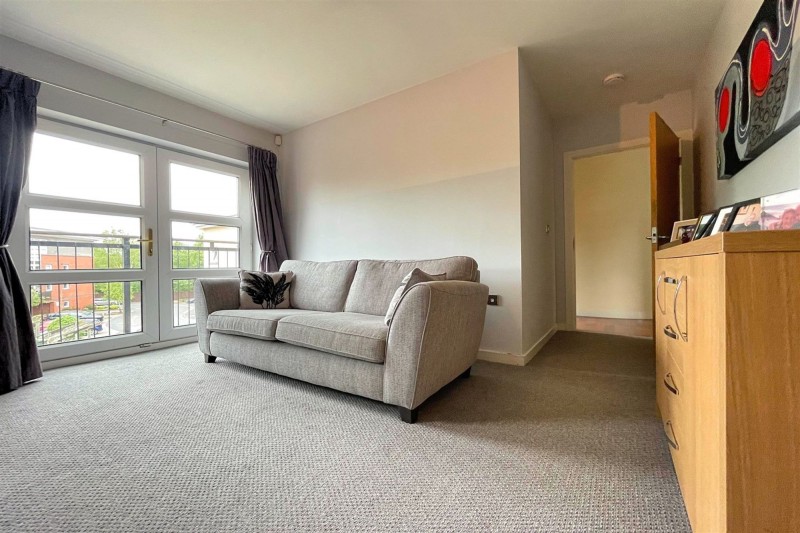 Wharf Road, Sale, M33