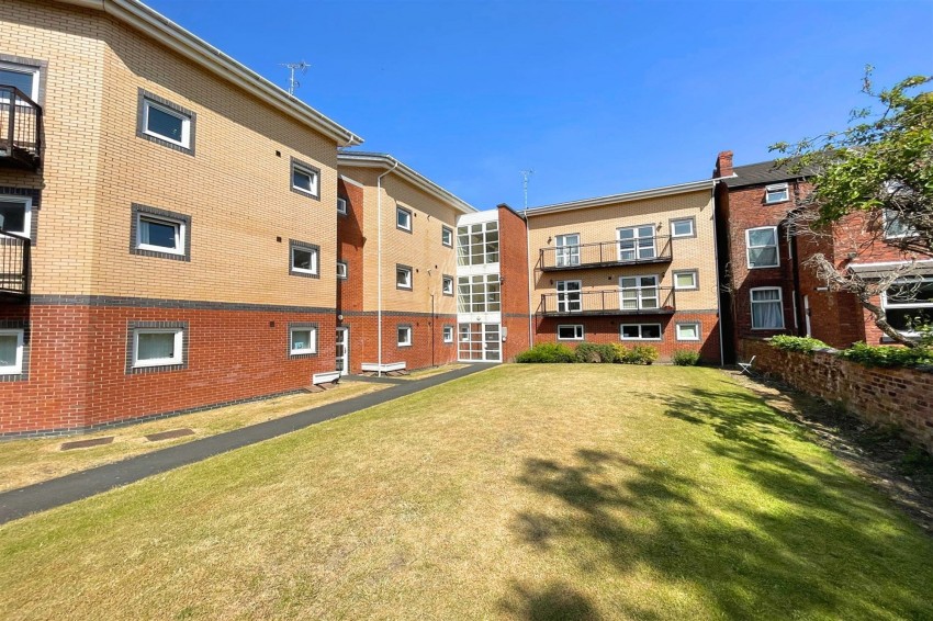 Images for Wharf Road, Sale, M33