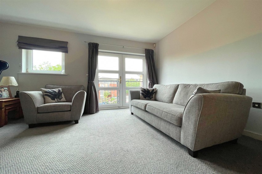 Images for Wharf Road, Sale, M33