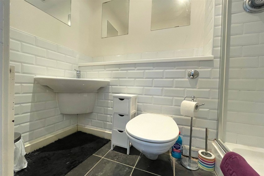 Images for Wharf Road, Sale, M33