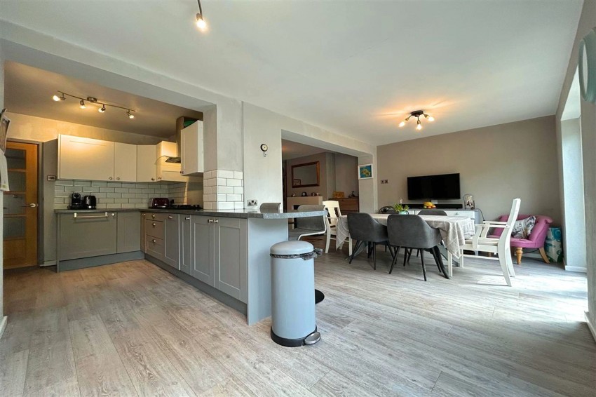 Images for Cranleigh Drive, Brooklands, M33