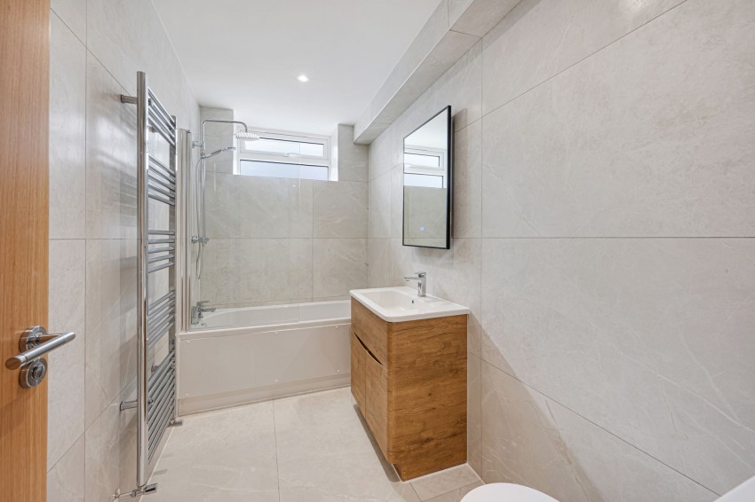 Images for Highfield Avenue, Sale, M33