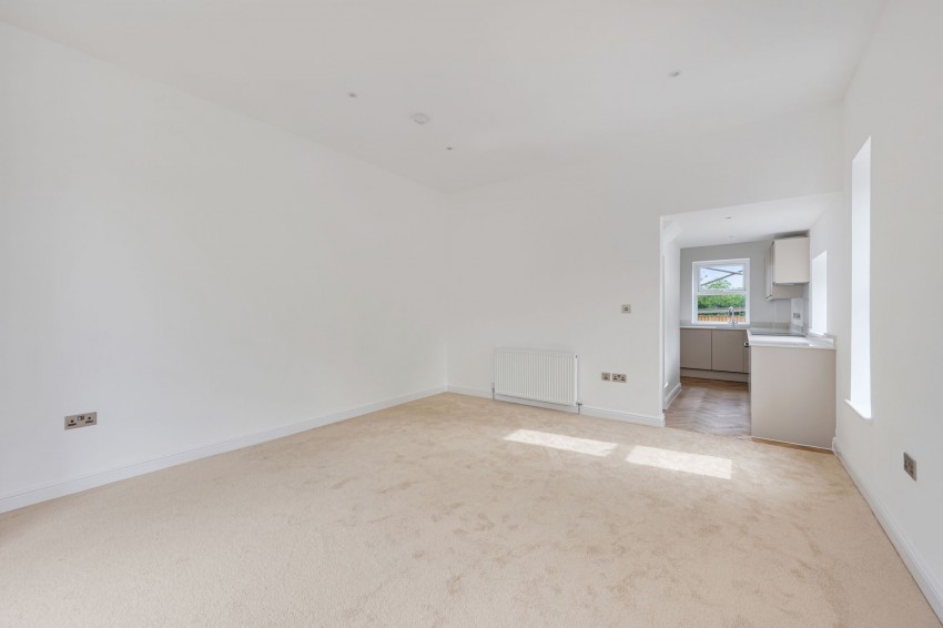 Images for Highfield Avenue, Sale, M33
