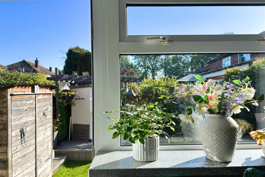 Images for Vyner Grove, Sale, M33