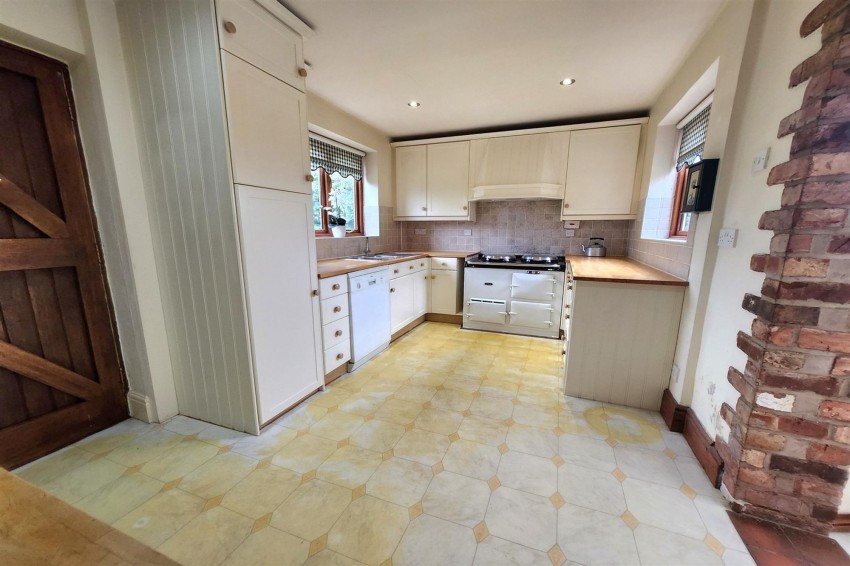 Images for 32 Cliff Road, Acton Bridge, CW8