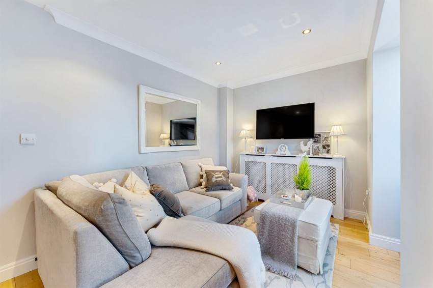 Images for Ferryside, Thelwall, WA4