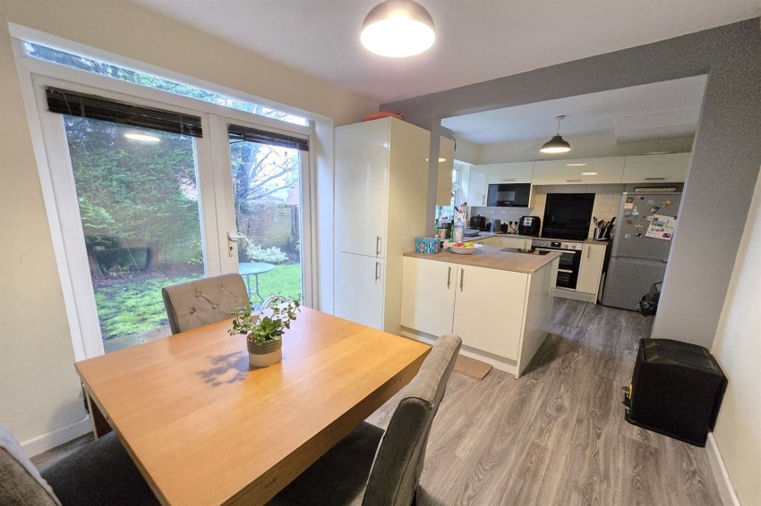 Images for Kelvindale Drive, Timperley, WA15