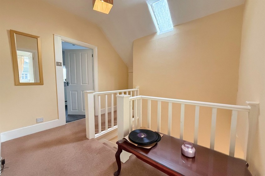 Images for Avonlea Road, Sale, M33