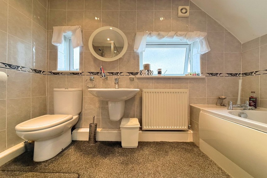 Images for Avonlea Road, Sale, M33