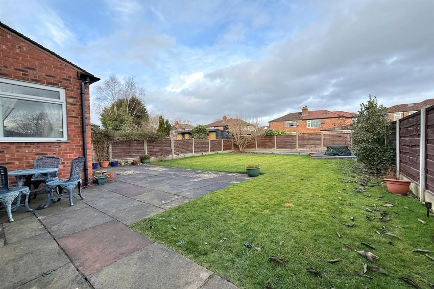 Images for Avonlea Road, Sale, M33