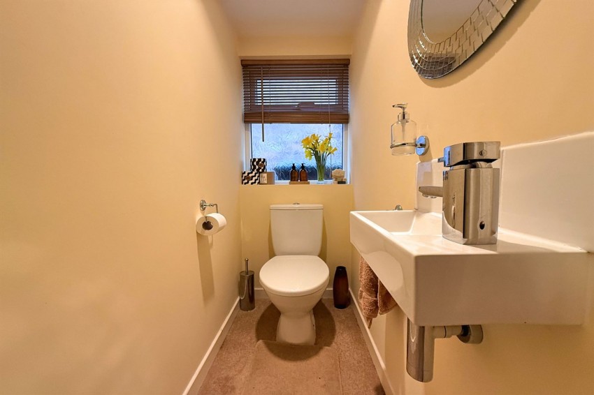 Images for Avonlea Road, Sale, M33