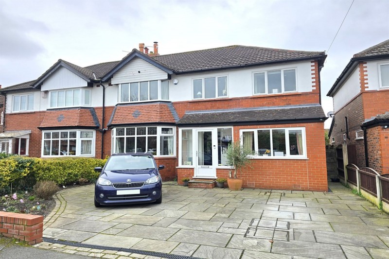 Green Drive, Timperley, WA15