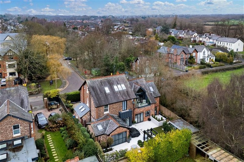 Whitbarrow Road, Lymm, WA13