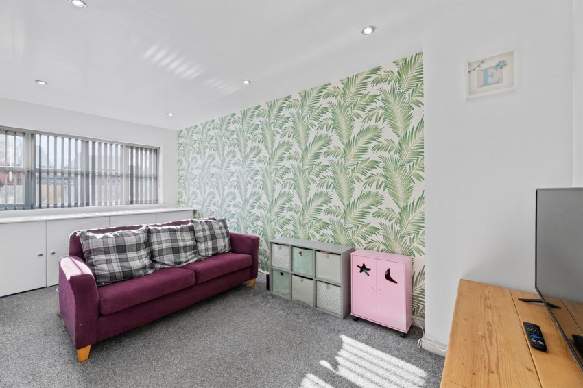 Images for Mimosa Close, Elton, CH2