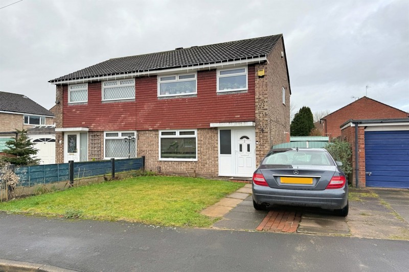 Westbury Avenue, Sale, M33
