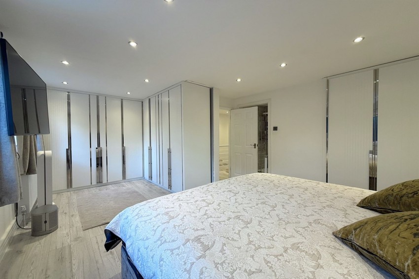 Images for Woodlands Drive, Sale, M33