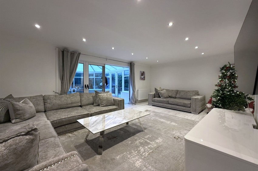 Images for Woodlands Drive, Sale, M33