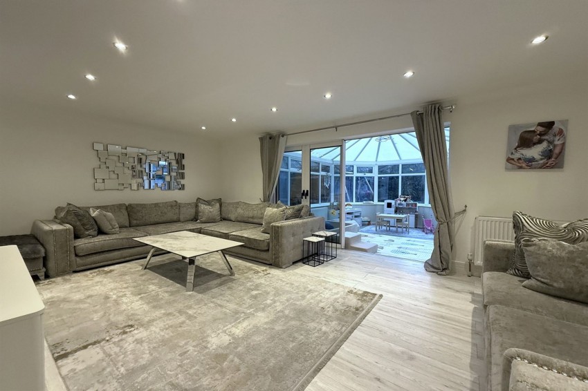 Images for Woodlands Drive, Sale, M33