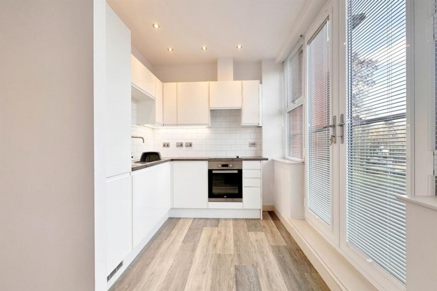 Images for Poynton, SK12