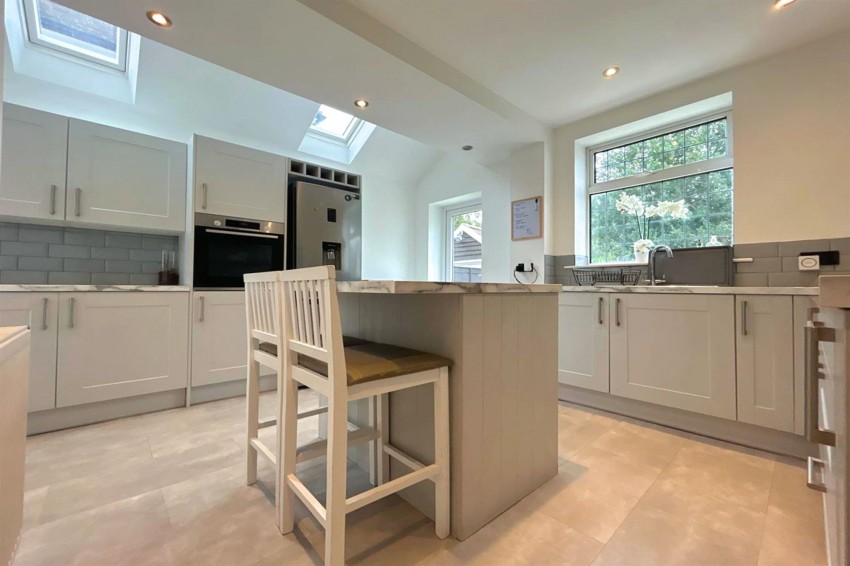 Images for Wood Road, Sale, M33