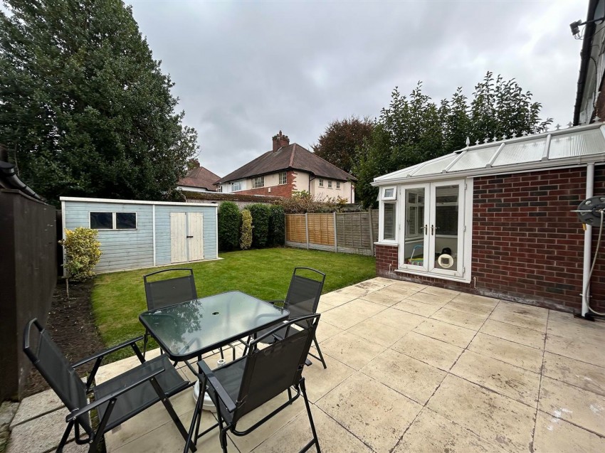 Images for Wood Road, Sale, M33