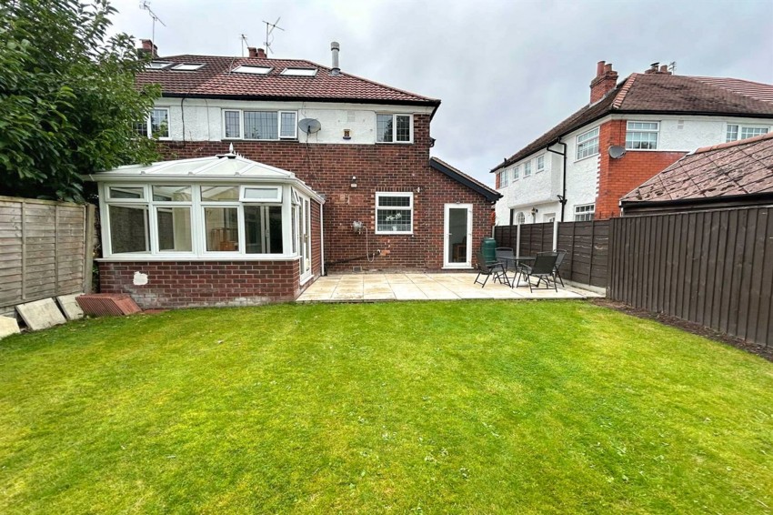 Images for Wood Road, Sale, M33