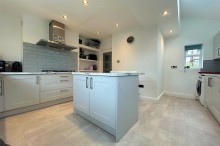 Images for Wood Road, Sale, M33