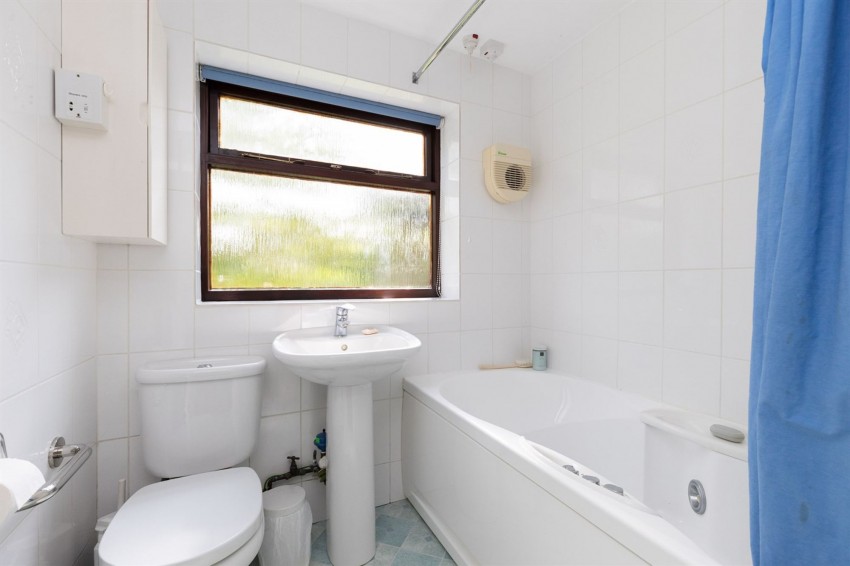 Images for Long Green, Great Barrow, CH3