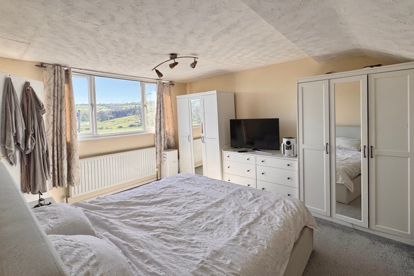 Images for Woolley Lane, Hollingworth, SK14