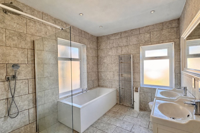 Images for Woolley Lane, Hollingworth, SK14