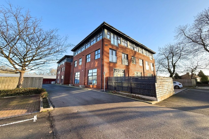 Images for Dane Road, Metro House, M33