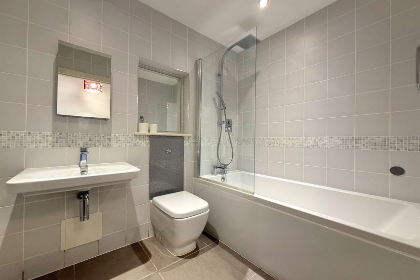 Images for Dane Road, Metro House, M33