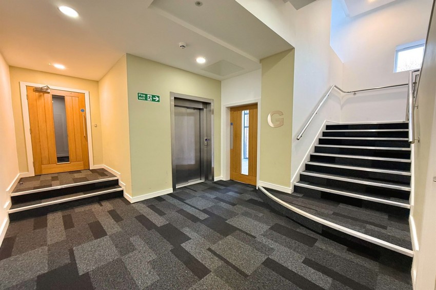 Images for Dane Road, Metro House, M33