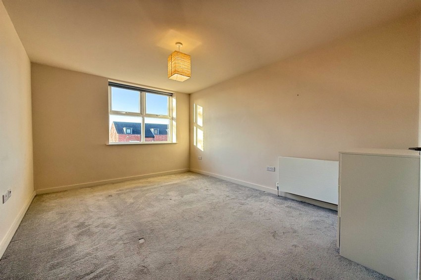 Images for Dane Road, Metro House, M33