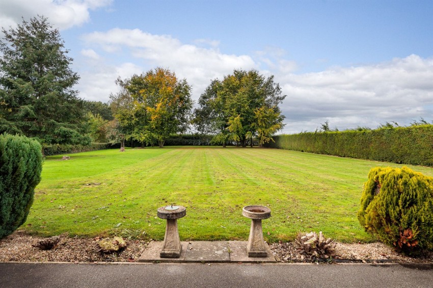 Images for Wrexham Road, Holt, LL13