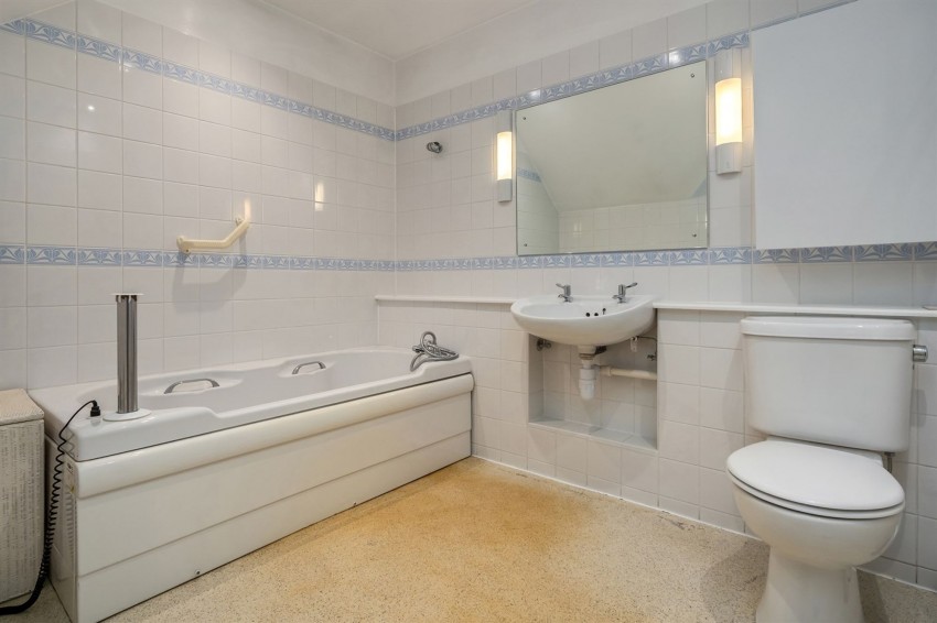 Images for Shirleys Drive, Prestbury, SK10