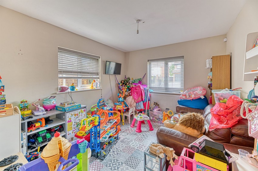 Images for Bank House Lane, Helsby, WA6