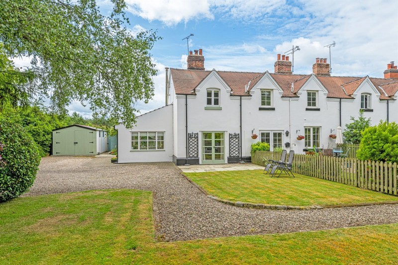 Station Road, Mouldsworth, CH3