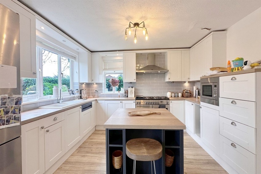 Images for Malmesbury Close, Poynton, SK12