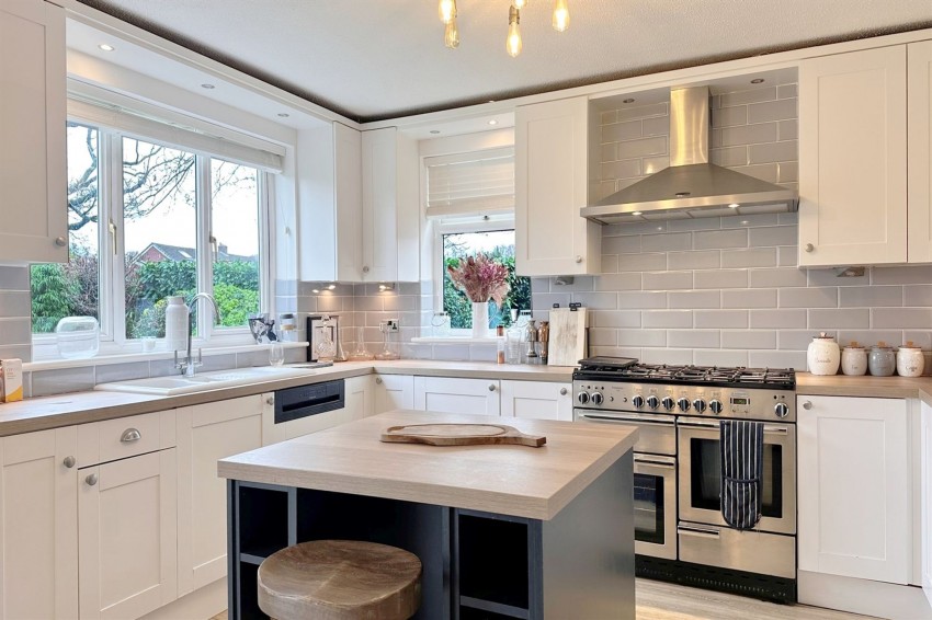 Images for Malmesbury Close, Poynton, SK12