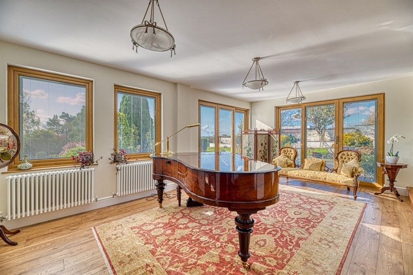 Images for Dobers Lane, Frodsham, WA6