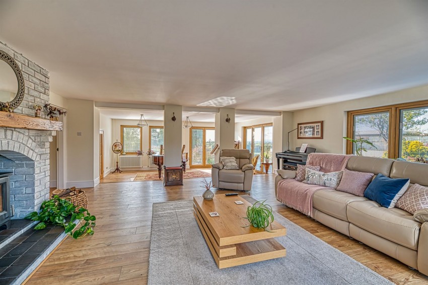 Images for Dobers Lane, Frodsham, WA6