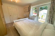 Images for Broad Road, Sale, M33