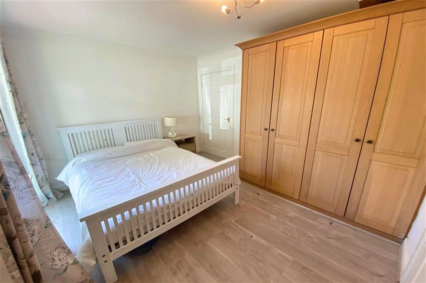 Images for Broad Road, Sale, M33