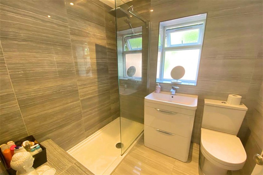 Images for Broad Road, Sale, M33