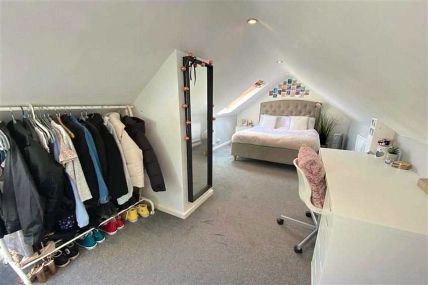 Images for Broad Road, Sale, M33