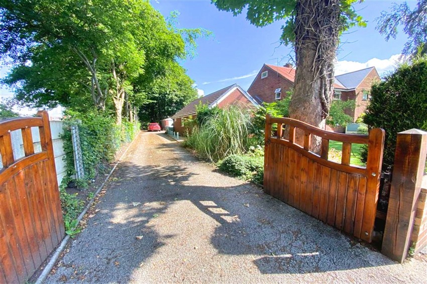 Images for Broad Road, Sale, M33